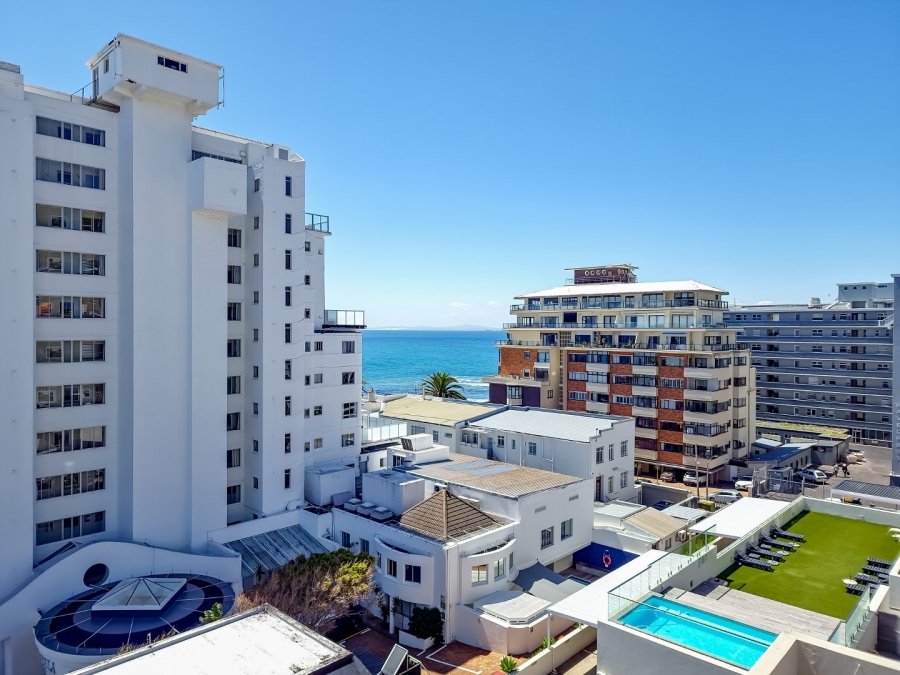 2 Bedroom Property for Sale in Sea Point Western Cape